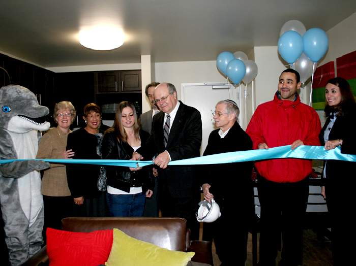 “Dolphin Cove” Residence Hall Model Unit Opens