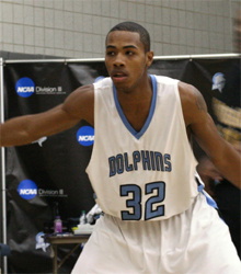 DOLPHIN MEN OVERPOWER CCNY IN CONFERENCE TILT