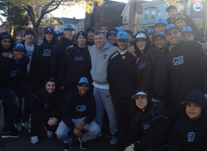 Dolphins Team With Teddy Atlas Foundation to Deliver Thanksgiving Feasts