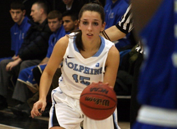 DOLPHINS WOMEN ROLL TO FIFTH STRAIGHT CUNYAC WIN OVER LEHMAN