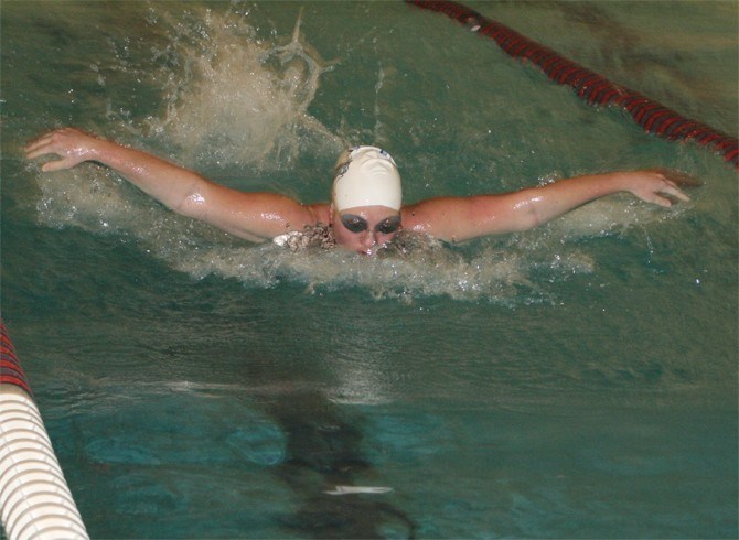 DOLPHINS SWIMMERS SWEEP CARDINALS