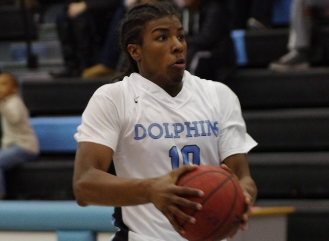 DOLPHINS FALL IN QUEST FOR CUNYAC THREE-PEAT