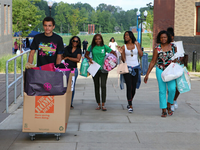 [video, galleries] CSI’s 4th Annual Dolphin Cove Residence Hall Move-in Day