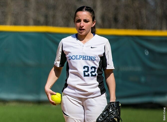 DOLPHINS MAKE HISTORY BY EXTENDING WIN STREAK WITH DH SWEEP OF FARMINGDALE