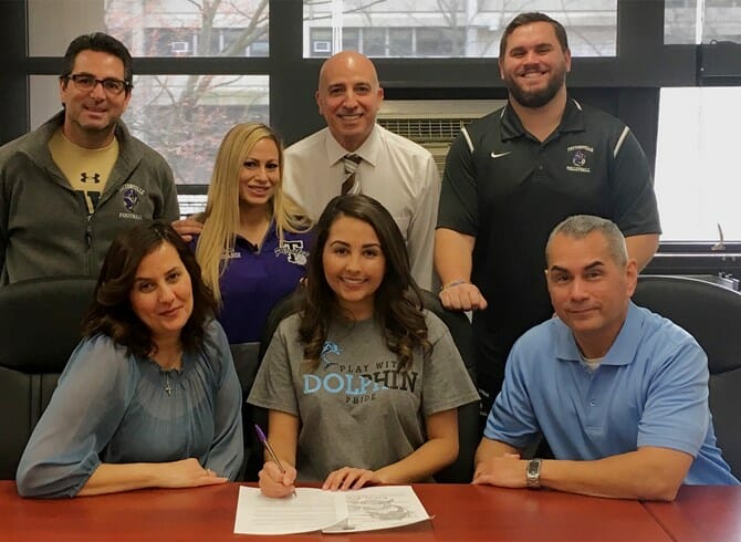 TOTTENVILLE’S CELINA MENDEZ SIGNS ON TO PLAY FOR CSI VOLLEYBALL
