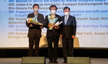 Dr. Seokyoun Hwang Receives Second Prestigious Deloitte Academic Research Award