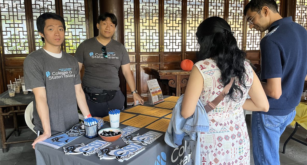 CSI Students, Alumni, Faculty, and Staff Volunteer for the Moon Autumn Festival at Snug Harbor