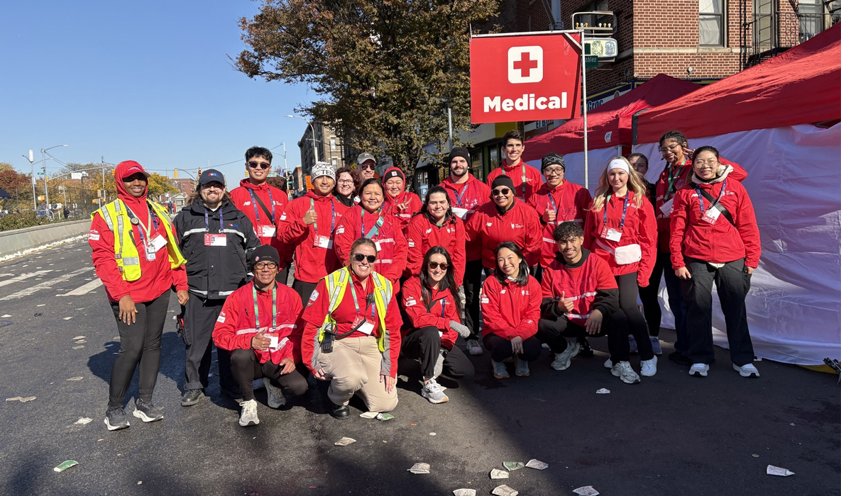 Nursing Students Volunteer at the 2025 NYC Marathon